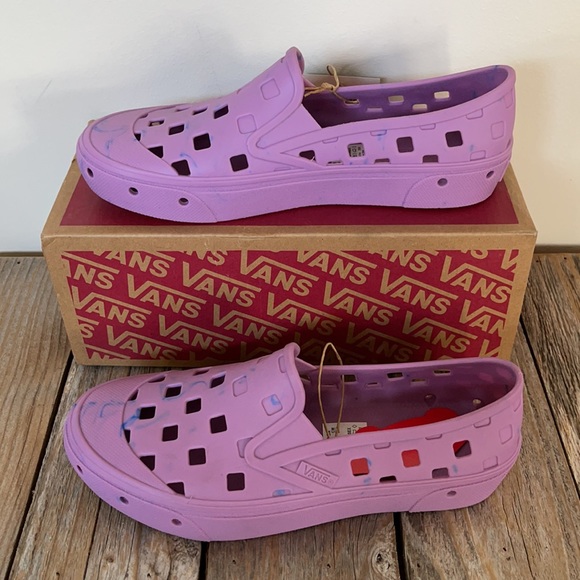 vans trek slip on purple